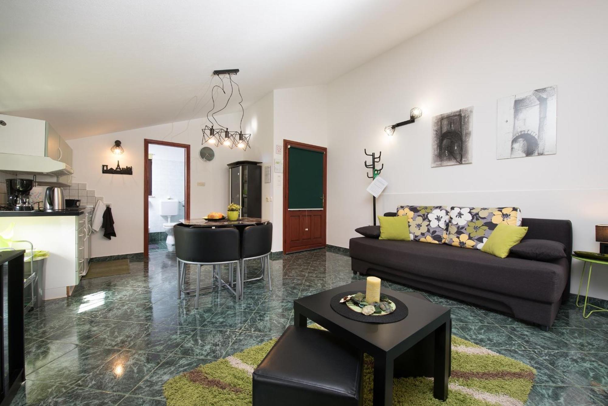 Apartments Villa Zara Lovran Buitenkant foto