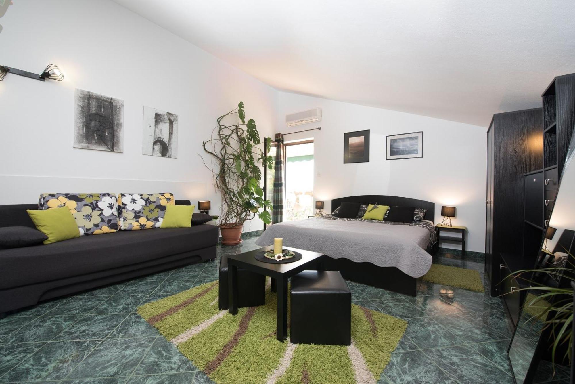 Apartments Villa Zara Lovran Buitenkant foto